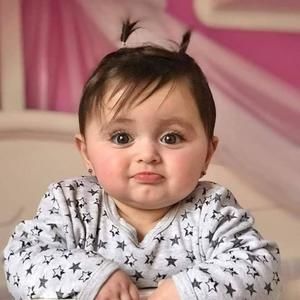 Meet your Posher, Christena